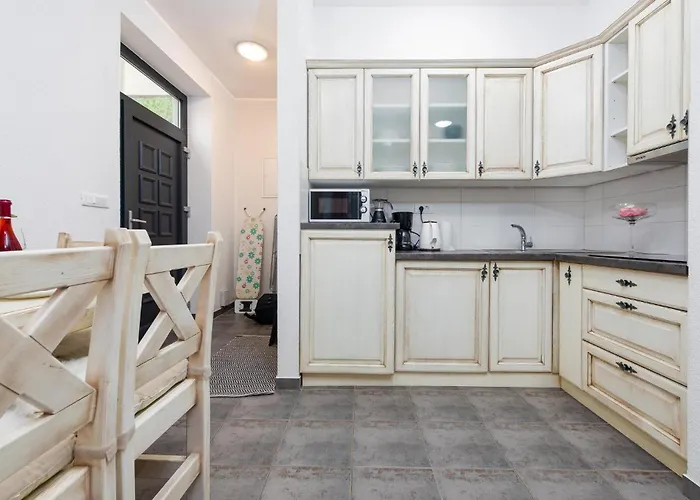 Lovely In With Wifi Apartman Zadar
